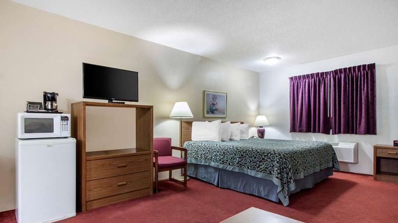 <b>Econo Lodge Chamberlain/Oacoma Suite</b>. Images powered by <a href="https://iceportal.shijigroup.com/" title="IcePortal" target="_blank">IcePortal</a>.
