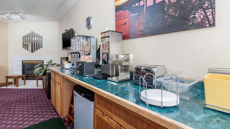 <b>Econo Lodge Chamberlain/Oacoma Restaurant</b>. Images powered by <a href="https://iceportal.shijigroup.com/" title="IcePortal" target="_blank">IcePortal</a>.