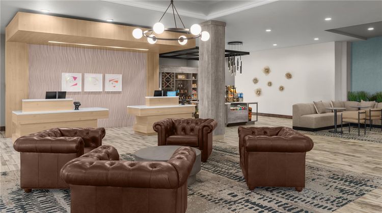 Hilton Garden Inn Topeka Lobby