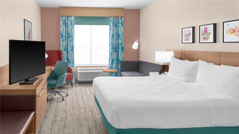 <b>Hilton Garden Inn Topeka Room</b>. Images powered by <a href="https://iceportal.shijigroup.com/" title="IcePortal" target="_blank">IcePortal</a>.