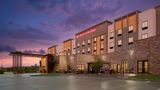 Hilton Garden Inn Topeka Exterior
