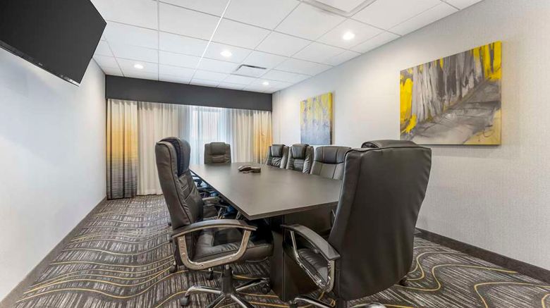<b>Best Western Plus Cranberry-Pittsburgh N Meeting</b>. Images powered by <a href="https://iceportal.shijigroup.com/" title="IcePortal" target="_blank">IcePortal</a>.