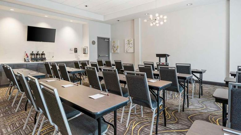 <b>Best Western Plus Cranberry-Pittsburgh N Meeting</b>. Images powered by <a href="https://iceportal.shijigroup.com/" title="IcePortal" target="_blank">IcePortal</a>.