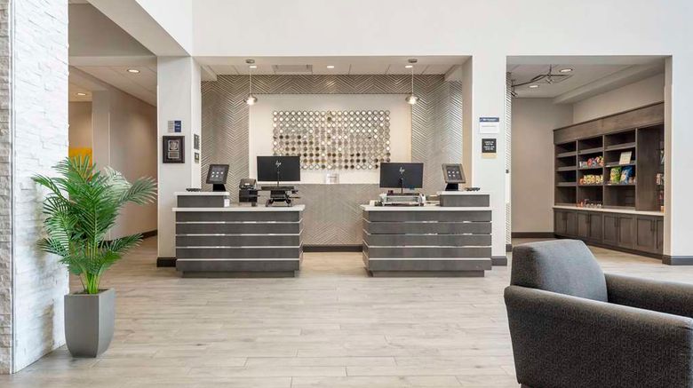 <b>Best Western Plus Cranberry-Pittsburgh N Lobby</b>. Images powered by <a href="https://iceportal.shijigroup.com/" title="IcePortal" target="_blank">IcePortal</a>.