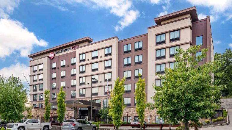 <b>Best Western Plus Cranberry-Pittsburgh N Exterior</b>. Images powered by <a href="https://iceportal.shijigroup.com/" title="IcePortal" target="_blank">IcePortal</a>.