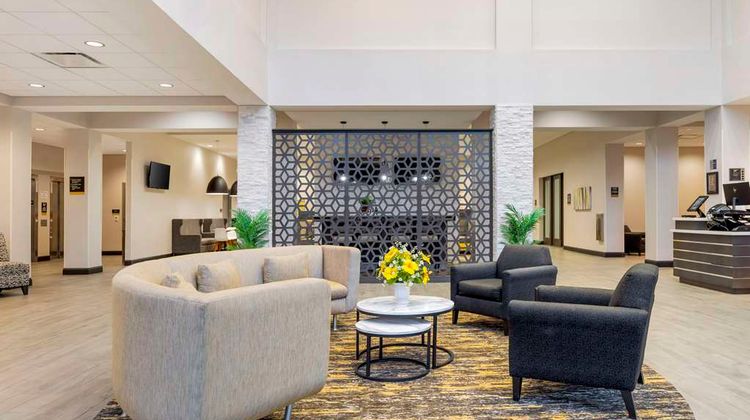 Best Western Plus Cranberry-Pittsburgh N Lobby