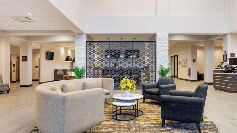 <b>Best Western Plus Cranberry-Pittsburgh N Lobby</b>. Images powered by <a href="https://iceportal.shijigroup.com/" title="IcePortal" target="_blank">IcePortal</a>.