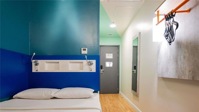 <b>Ibis Budget Santos Gonzaga Room</b>. Images powered by <a href="https://iceportal.shijigroup.com/" title="IcePortal" target="_blank">IcePortal</a>.