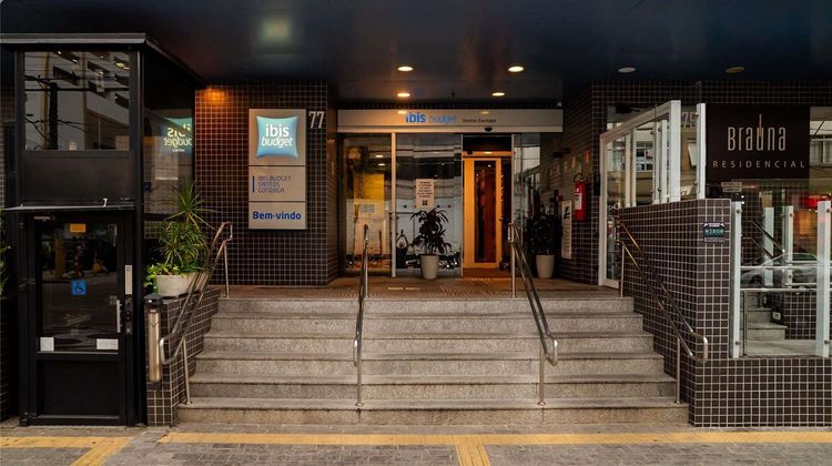 Ibis Budget Santos Gonzaga Exterior