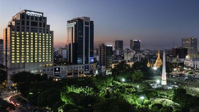 Pullman Yangon Centrepoint Hotel