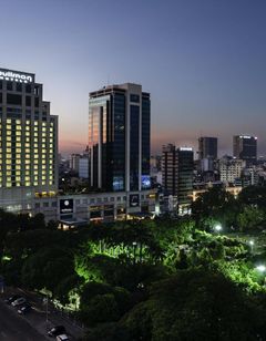 Pullman Yangon Centrepoint Hotel