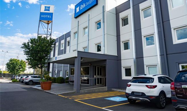 Ibis Budget Melbourne Airport Exterior