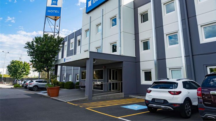 Ibis Budget Melbourne Airport Exterior