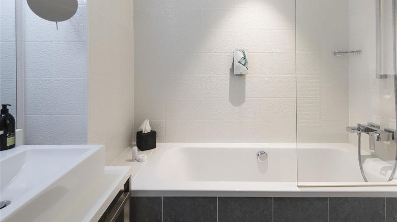 <b>Adagio Paris Cite De La Musique Room</b>. Images powered by <a href="https://iceportal.shijigroup.com/" title="IcePortal" target="_blank">IcePortal</a>.