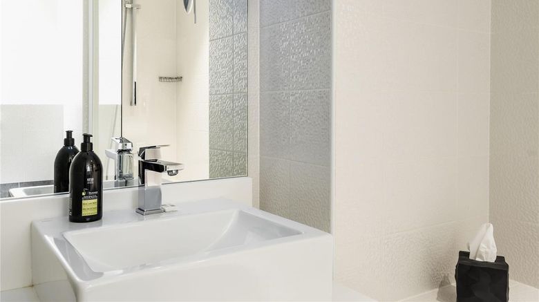 <b>Adagio Paris Cite De La Musique Room</b>. Images powered by <a href="https://iceportal.shijigroup.com/" title="IcePortal" target="_blank">IcePortal</a>.