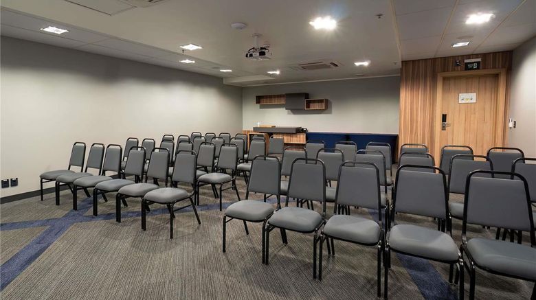 <b>Novotel Curitiba Batel Meeting</b>. Images powered by <a href="https://iceportal.shijigroup.com/" title="IcePortal" target="_blank">IcePortal</a>.