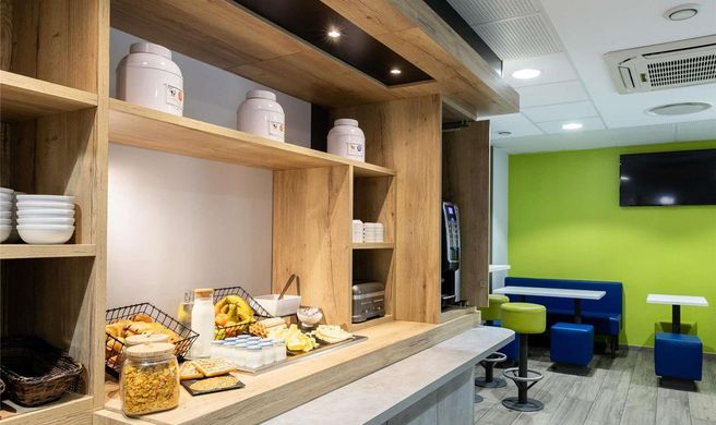 Ibis Budget Bordeaux Centre Meriadeck Exterior