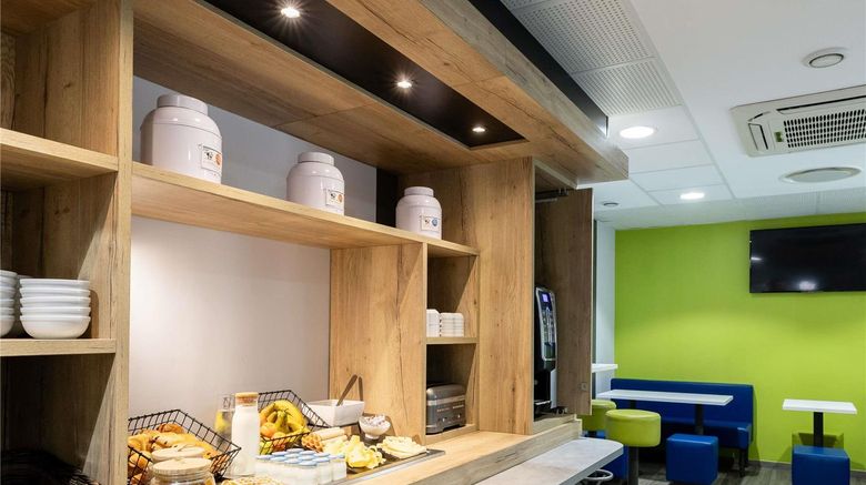<b>Ibis Budget Bordeaux Centre Meriadeck Exterior</b>. Images powered by <a href="https://iceportal.shijigroup.com/" title="IcePortal" target="_blank">IcePortal</a>.