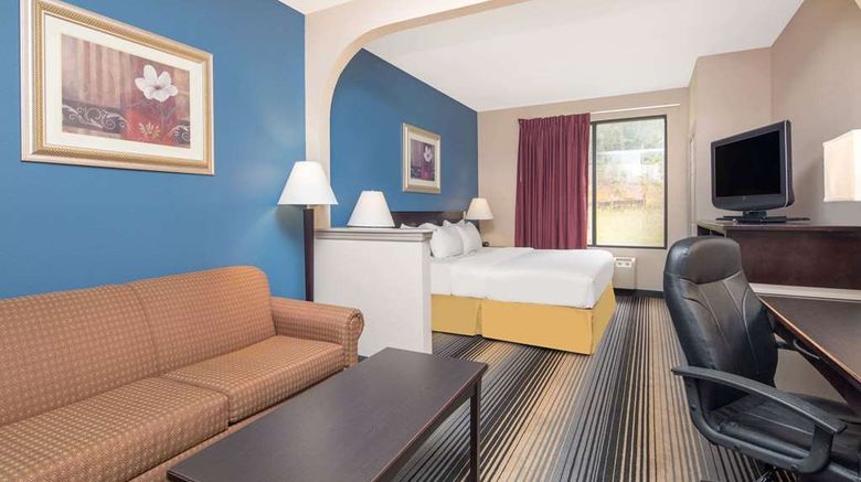 <b>Baymont Inn & Suites Suite</b>. Images powered by <a href="https://iceportal.shijigroup.com/" title="IcePortal" target="_blank">IcePortal</a>.