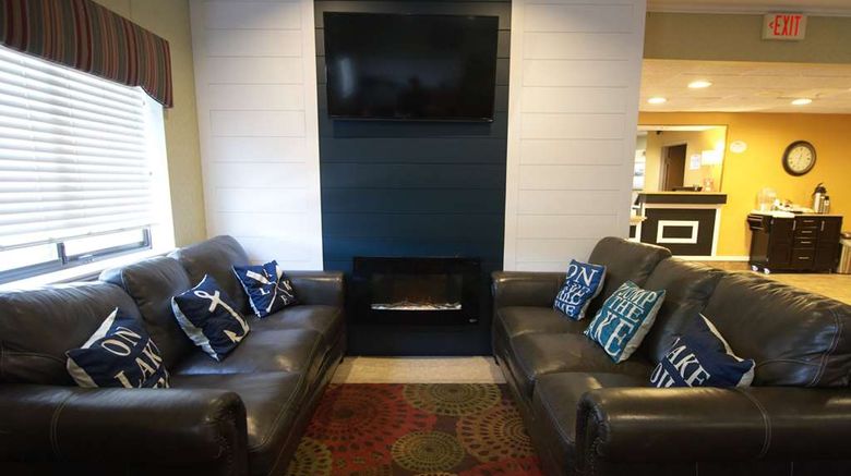 <b>Baymont Inn & Suites Portage Lobby</b>. Images powered by <a href="https://iceportal.shijigroup.com/" title="IcePortal" target="_blank">IcePortal</a>.