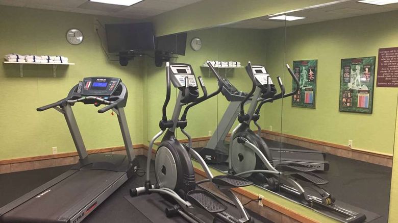 <b>Baymont Inn & Suites Portage Health</b>. Images powered by <a href="https://iceportal.shijigroup.com/" title="IcePortal" target="_blank">IcePortal</a>.