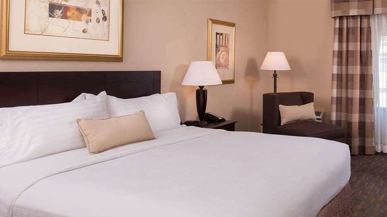 <b>Ramada by Wyndham Midtown Grand Island Room</b>. Images powered by <a href="https://iceportal.shijigroup.com/" title="IcePortal" target="_blank">IcePortal</a>.