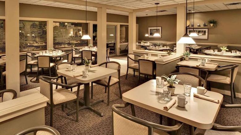 <b>Ramada by Wyndham Midtown Grand Island Restaurant</b>. Images powered by <a href="https://iceportal.shijigroup.com/" title="IcePortal" target="_blank">IcePortal</a>.