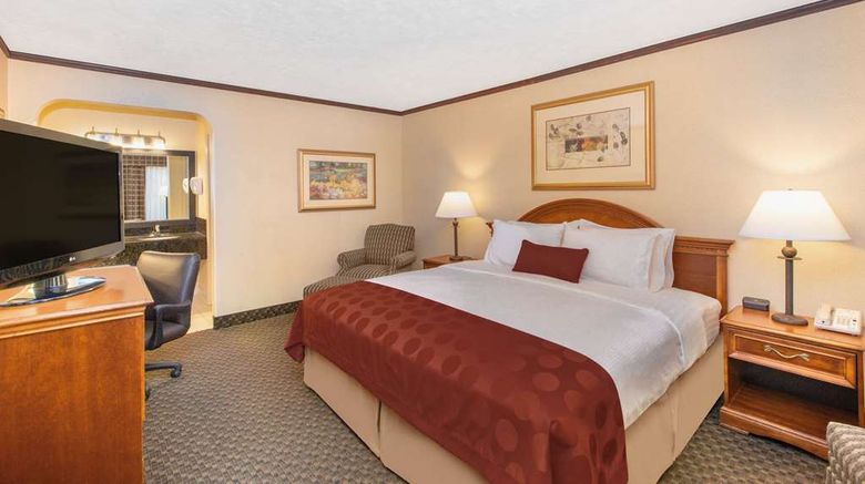 <b>Ramada by Wyndham Midtown Grand Island Suite</b>. Images powered by <a href="https://iceportal.shijigroup.com/" title="IcePortal" target="_blank">IcePortal</a>.