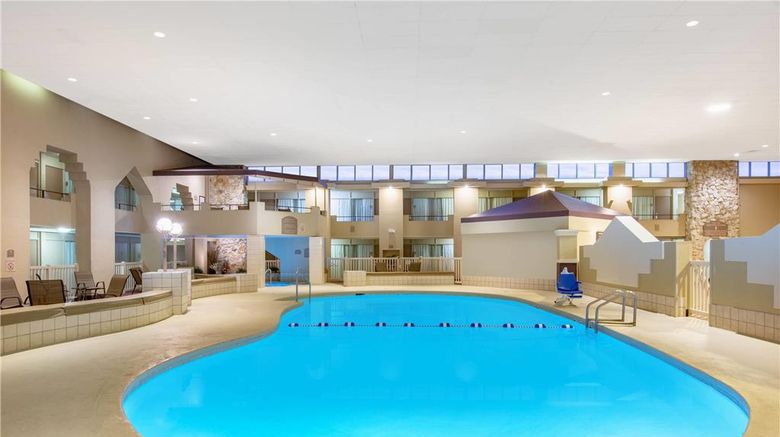 <b>Ramada by Wyndham Midtown Grand Island Pool</b>. Images powered by <a href="https://iceportal.shijigroup.com/" title="IcePortal" target="_blank">IcePortal</a>.