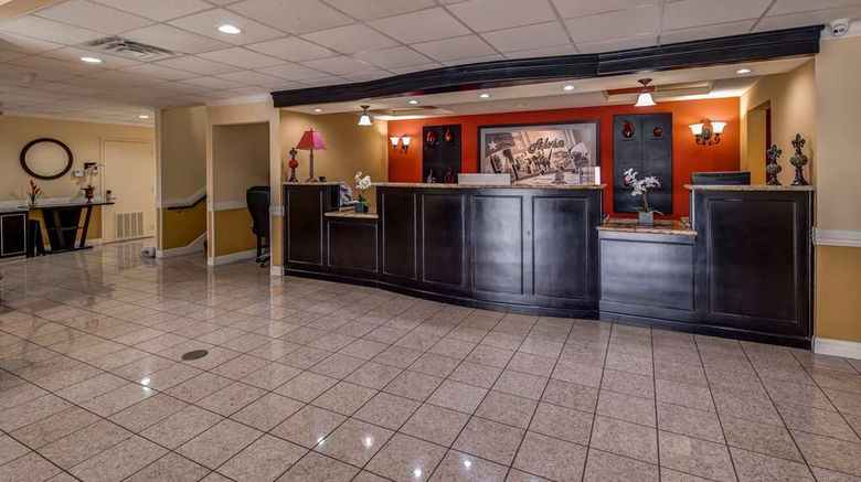<b>SureStay Plus by Best Western Alvin Lobby</b>. Images powered by <a href="https://iceportal.shijigroup.com/" title="IcePortal" target="_blank">IcePortal</a>.