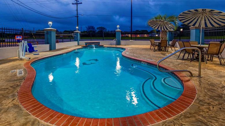 <b>SureStay Plus by Best Western Alvin Pool</b>. Images powered by <a href="https://iceportal.shijigroup.com/" title="IcePortal" target="_blank">IcePortal</a>.
