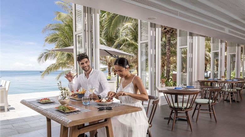 <b>Premier Village Phu Quoc Resort Restaurant</b>. Images powered by <a href="https://iceportal.shijigroup.com/" title="IcePortal" target="_blank">IcePortal</a>.