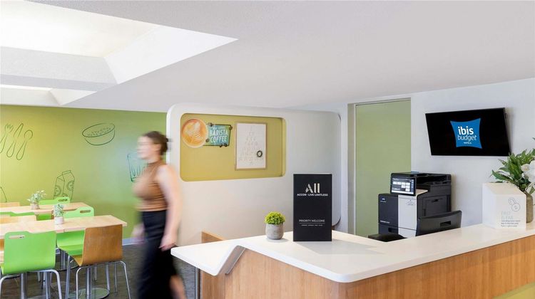Ibis Budget Canberra Exterior