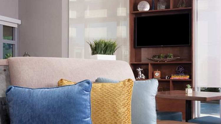 Home2 Suites by Hilton Atlanta Perimeter Lobby