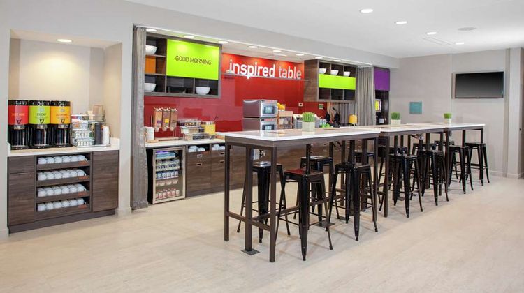 Home2 Suites Bloomington Restaurant