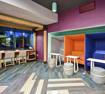 Tru by Hilton Sterling Heights Detroit Lobby