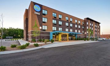 Tru by Hilton Sterling Heights Detroit