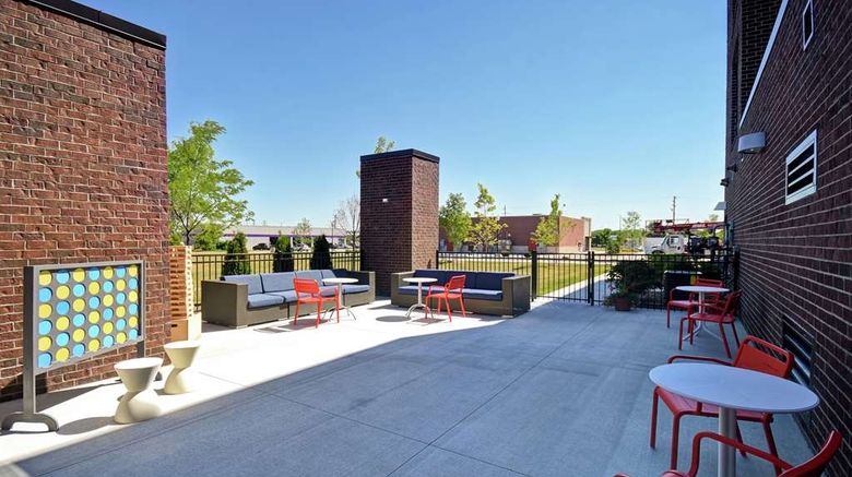 <b>Tru by Hilton Sterling Heights Detroit Exterior</b>. Images powered by <a href="https://iceportal.shijigroup.com/" title="IcePortal" target="_blank">IcePortal</a>.