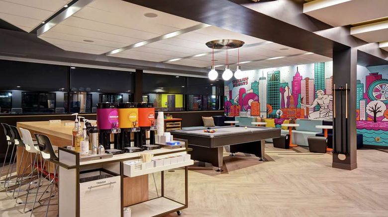 <b>Tru by Hilton Sterling Heights Detroit Lobby</b>. Images powered by <a href="https://iceportal.shijigroup.com/" title="IcePortal" target="_blank">IcePortal</a>.