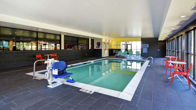 <b>Tru by Hilton Sterling Heights Detroit Pool</b>. Images powered by <a href="https://iceportal.shijigroup.com/" title="IcePortal" target="_blank">IcePortal</a>.
