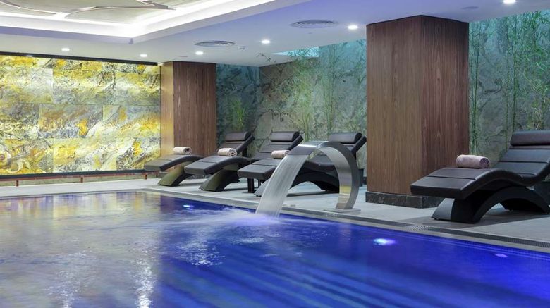 <b>Hilton Garden Inn Yalova Pool</b>. Images powered by <a href="https://iceportal.shijigroup.com/" title="IcePortal" target="_blank">IcePortal</a>.