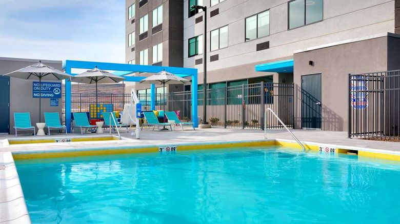 <b>Tru by Hilton St. George Pool</b>. Images powered by <a href="https://iceportal.shijigroup.com/" title="IcePortal" target="_blank">IcePortal</a>.