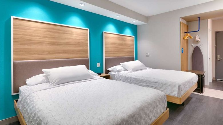 <b>Tru by Hilton St. George Room</b>. Images powered by <a href="https://iceportal.shijigroup.com/" title="IcePortal" target="_blank">IcePortal</a>.