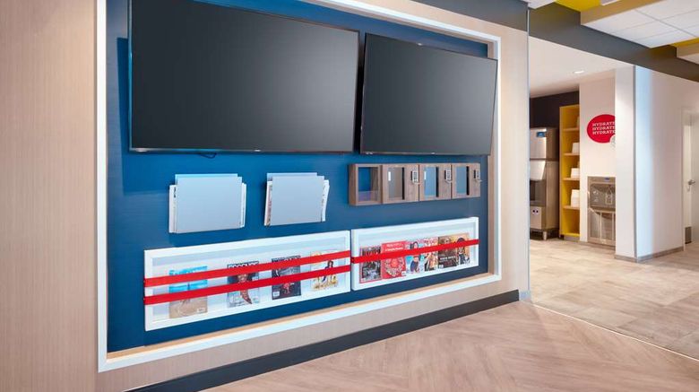 <b>Tru by Hilton St. George Lobby</b>. Images powered by <a href="https://iceportal.shijigroup.com/" title="IcePortal" target="_blank">IcePortal</a>.