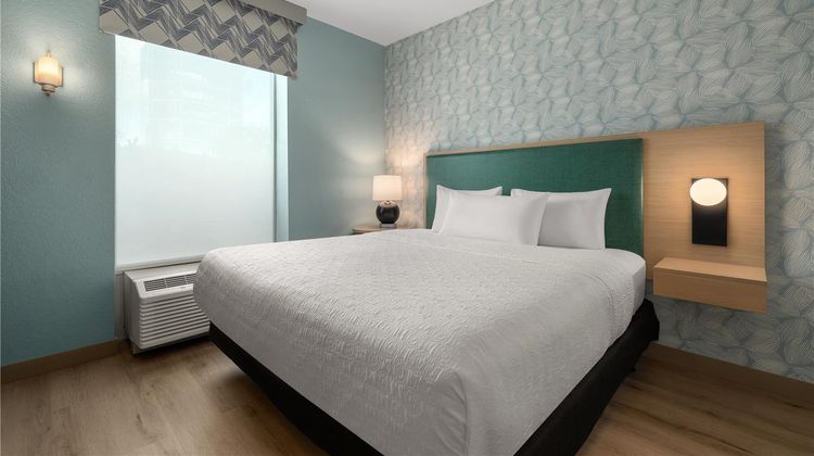Home2 Suites by Hilton Brandon Room