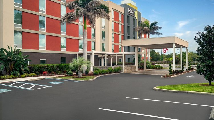 Home2 Suites by Hilton Brandon Exterior