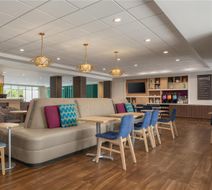 Home2 Suites by Hilton Brandon Lobby