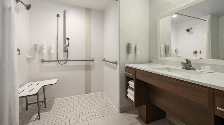 Home2 Suites by Hilton Brandon Room