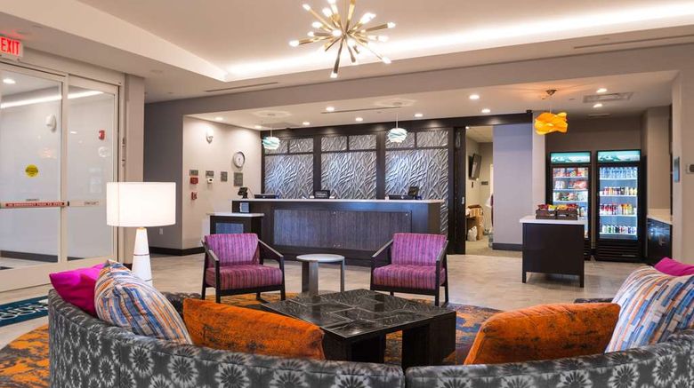 <b>Homewood Suites Tulsa Catoosa Lobby</b>. Images powered by <a href="https://iceportal.shijigroup.com/" title="IcePortal" target="_blank">IcePortal</a>.