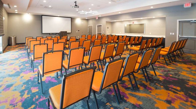 <b>Homewood Suites Tulsa Catoosa Meeting</b>. Images powered by <a href="https://iceportal.shijigroup.com/" title="IcePortal" target="_blank">IcePortal</a>.